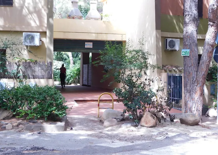 Holiday House \